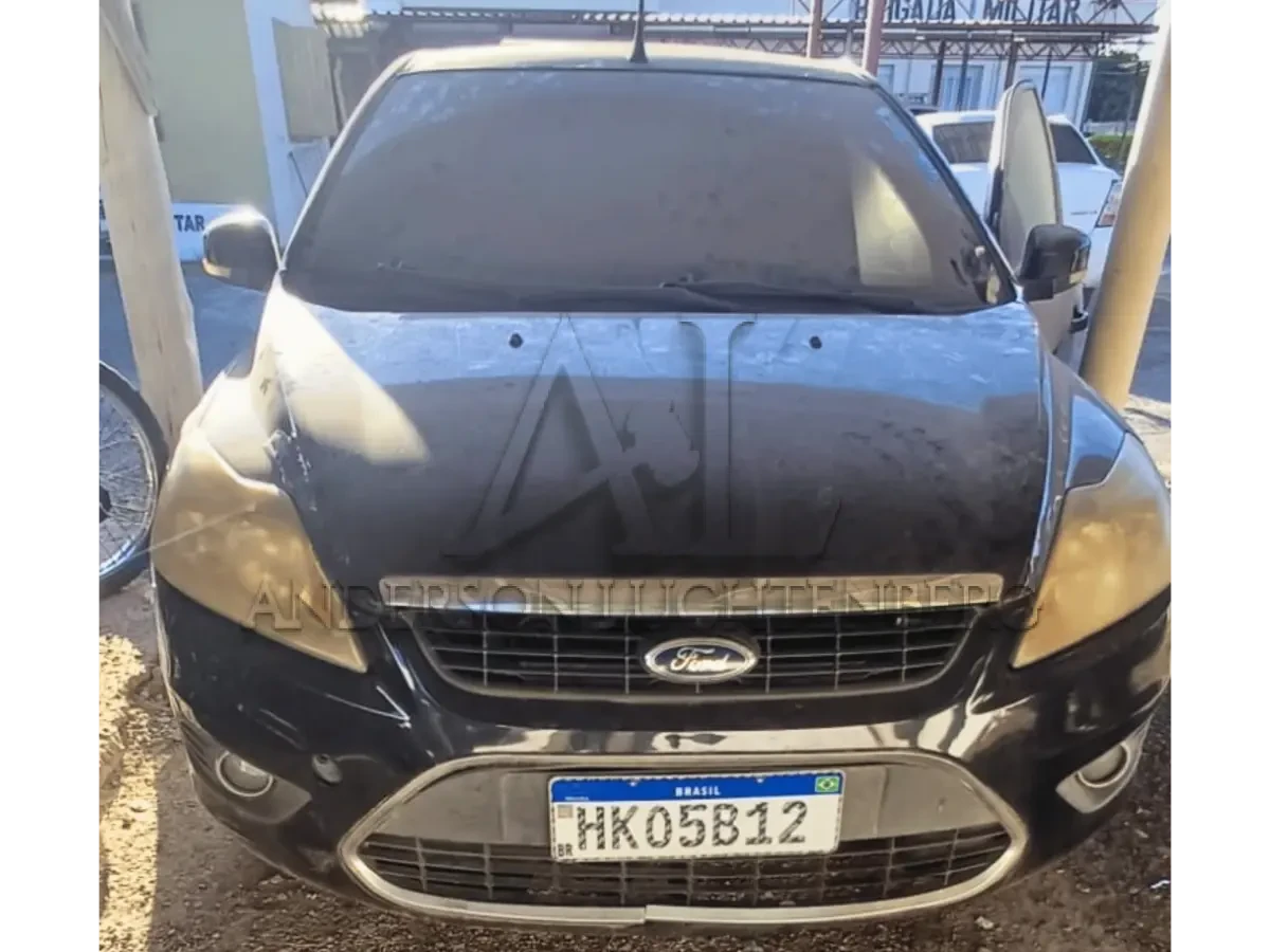 Ford Focus Ghia 2009 2.0 em Esteio - Rio Grande do Sul