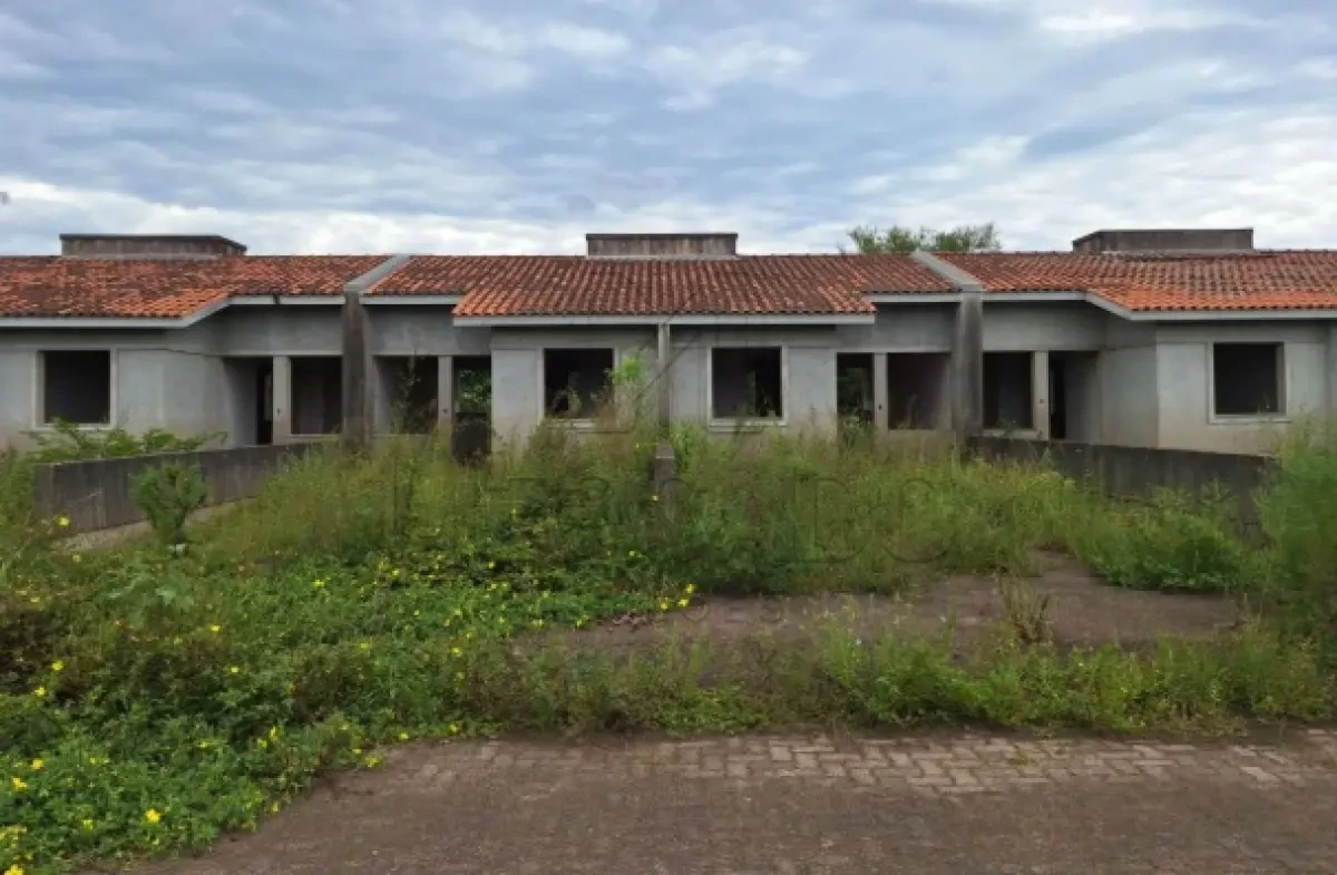 Casa com 2 Dormitórios em Esteio/RS em Esteio - Rio Grande do Sul