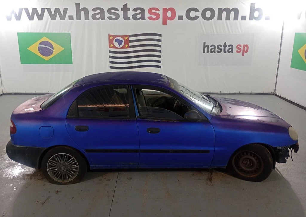 Daewoo Lanos SX 1997/1998 Azul em Casa Branca - São Paulo