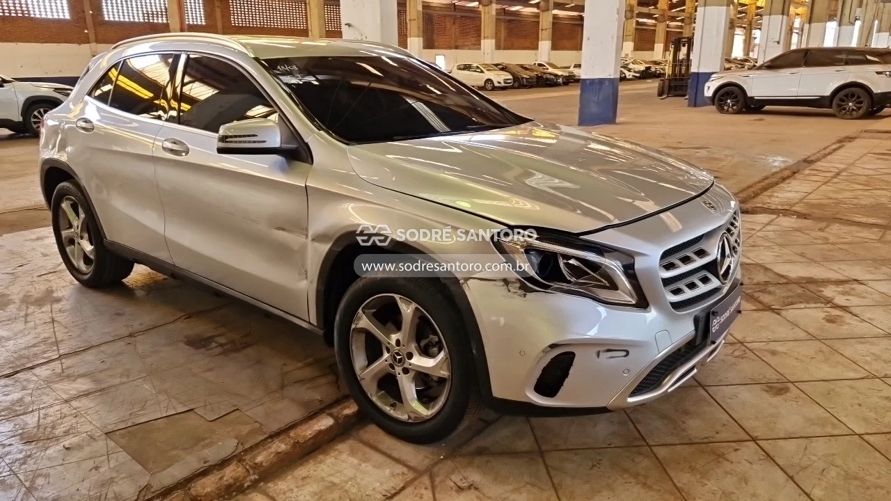 Mercedes-Benz GLA GLA 200 2019 Automático em Sertãozinho - São Paulo
