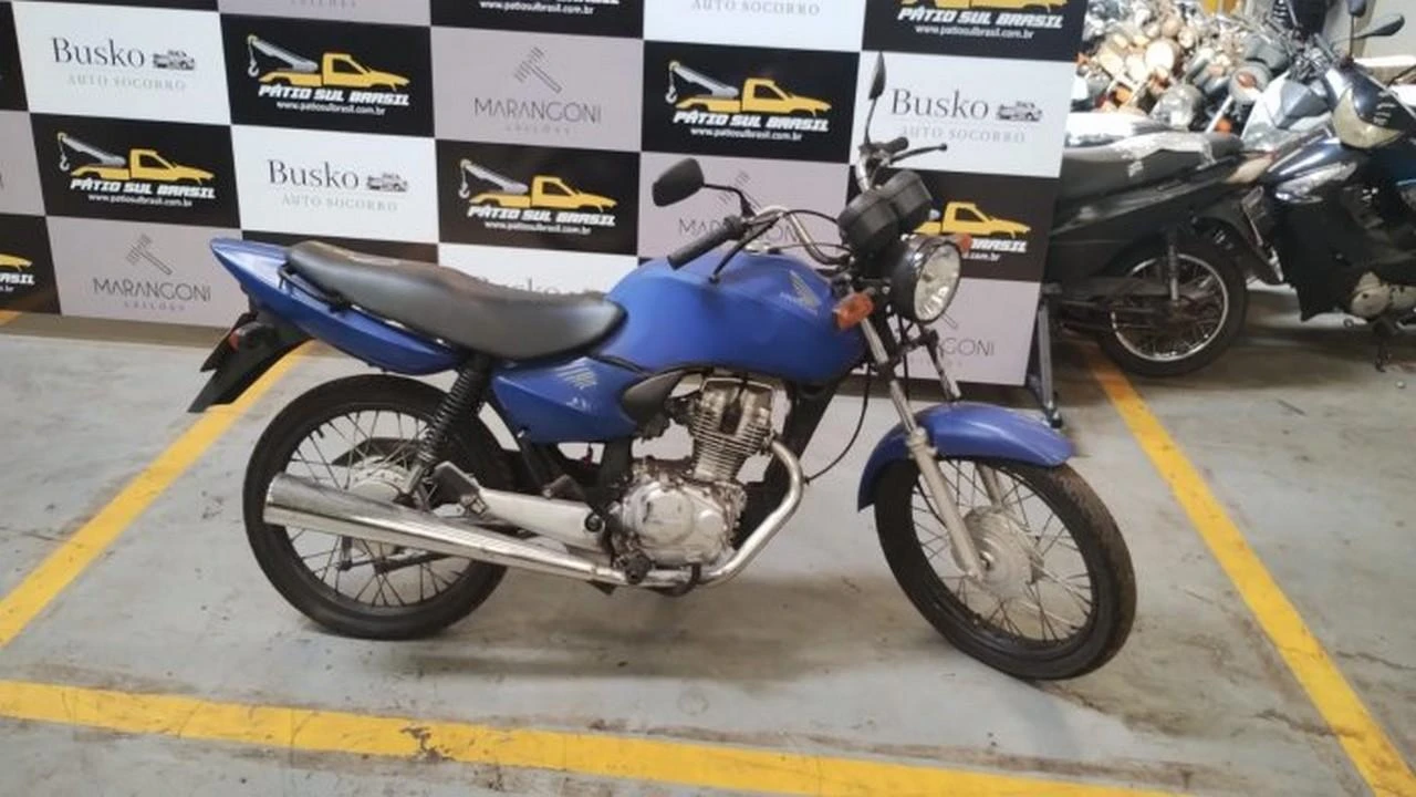 Honda CG 125 Titan ES 2001/2002 Azul em Maringá - Paraná