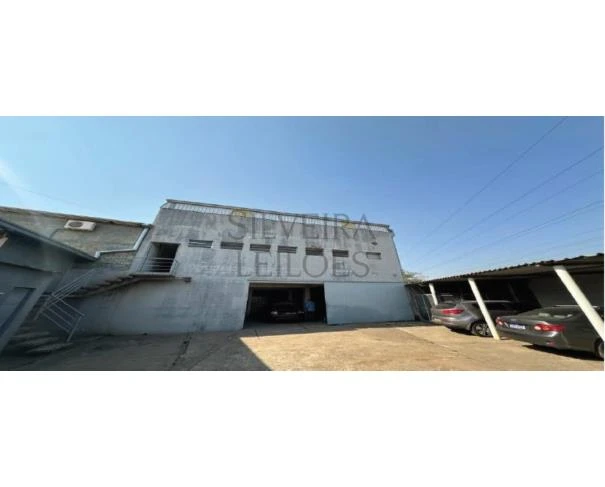 Prédio Comercial com 3 galpões e 1.264 m² de terreno em Sumaré/SP em Sumaré - São Paulo