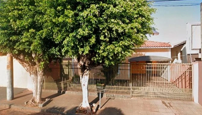 Casa com 225 m² em Ourinhos/SP em Ourinhos - São Paulo