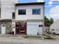 Prédio Comercial com 3 Apartamentos e Ponto Comercial em Eunápolis/BA em Eunápolis - Bahia