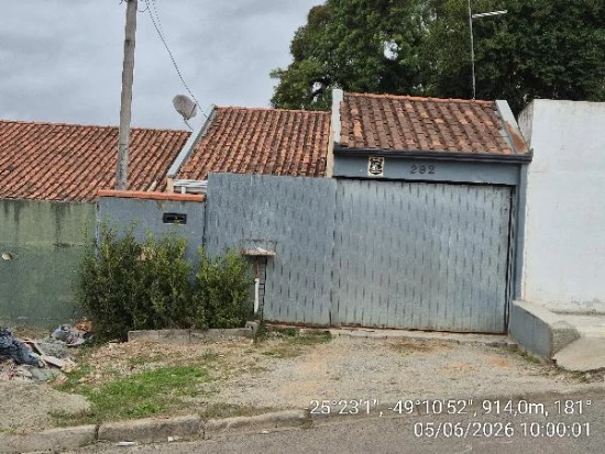 Casa com 2 Quartos em Colombo/PR em Colombo - Paraná