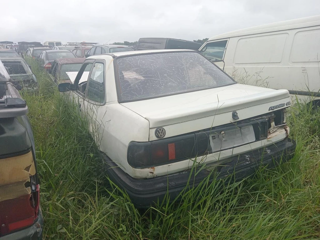Volkswagen Apolo GL 1991 1992 Sucata em Casa Branca - São Paulo