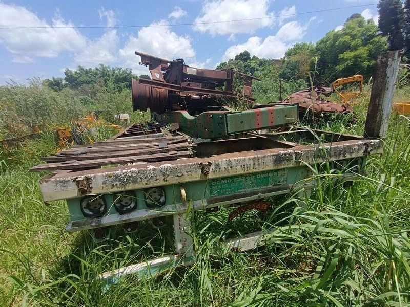 REB Schiffer 1990 Branca em Ponta Grossa - Paraná