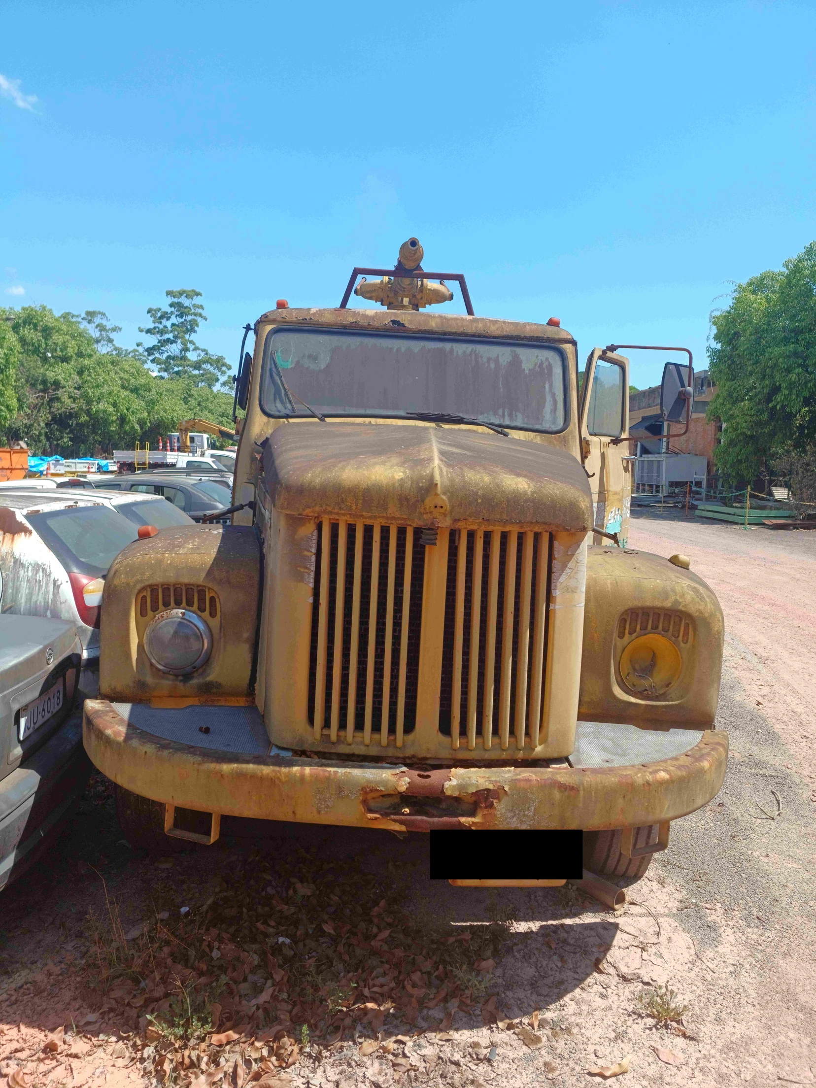 Scania Caminhão Bombeiro Caminhão Bombeiro 1978 Amarelo Diesel em Canoas - Rio Grande do Sul