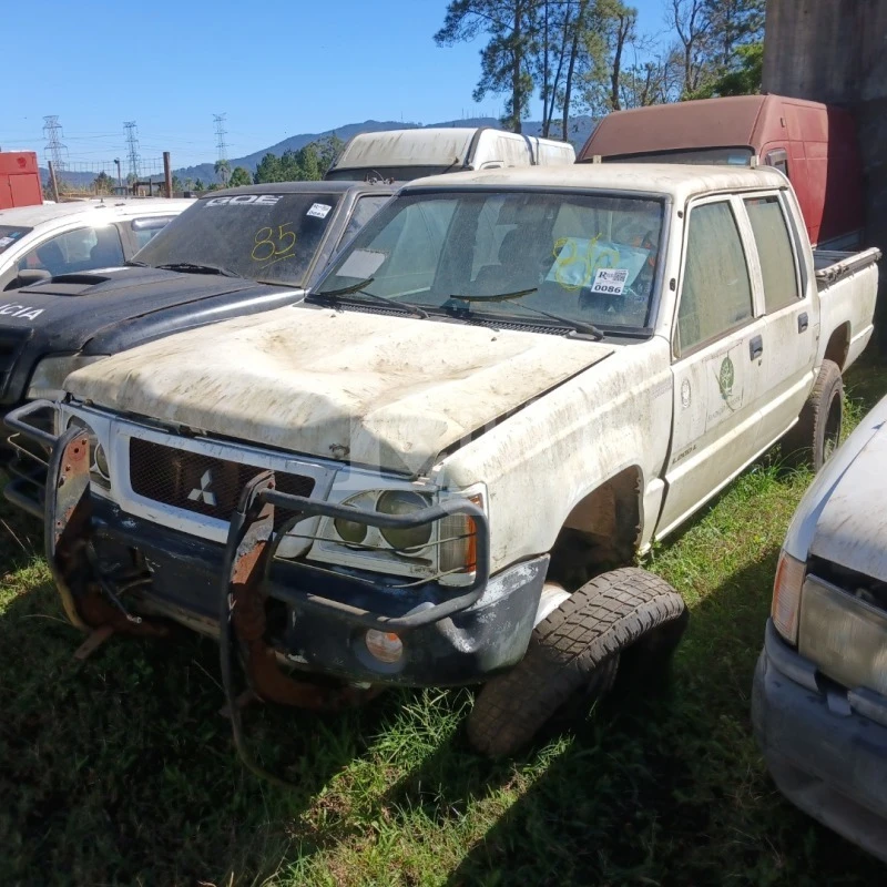 Mitsubishi L200 L 4x4 em Mogi Das Cruzes - São Paulo
