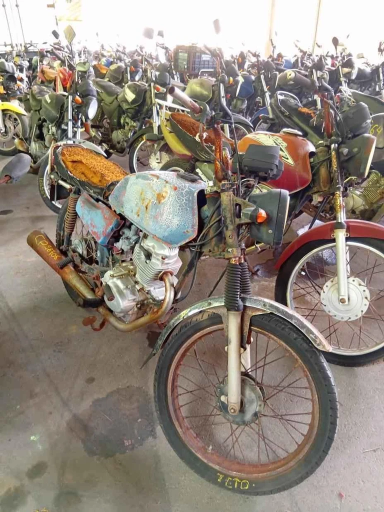 Honda CG 125 1981 Sucata Motor Servível em Campinas - São Paulo