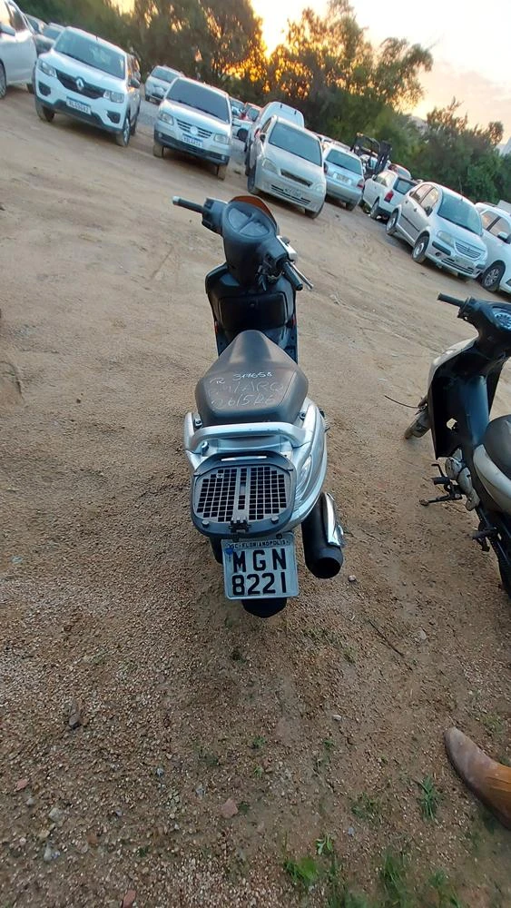 Suzuki AN125 AN125 2007/2008 125cc Gasolina Manual em Palhoça - Santa Catarina