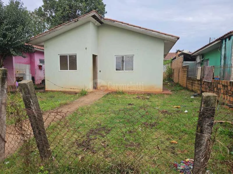 Casa em Cerro Largo/RS em Cerro Largo - Rio Grande do Sul