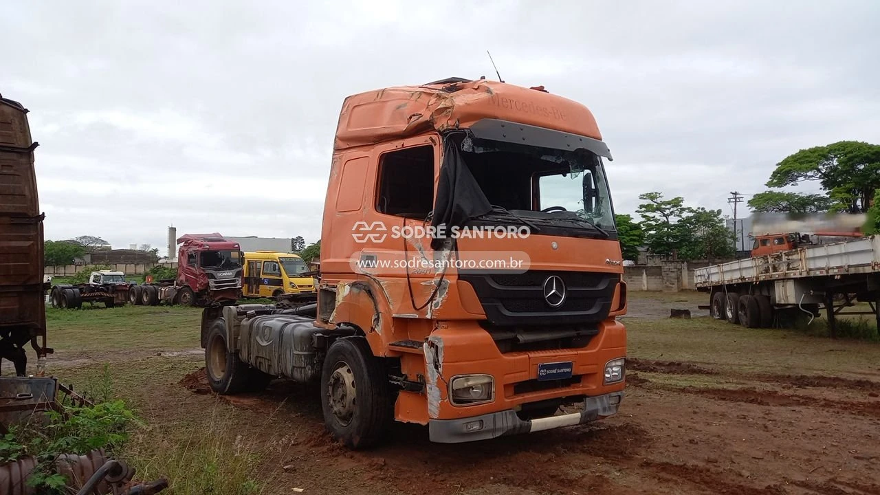 Mercedes Axor 2041 LS Axor 2041 LS 2014 Automático Diesel em Bauru - São Paulo