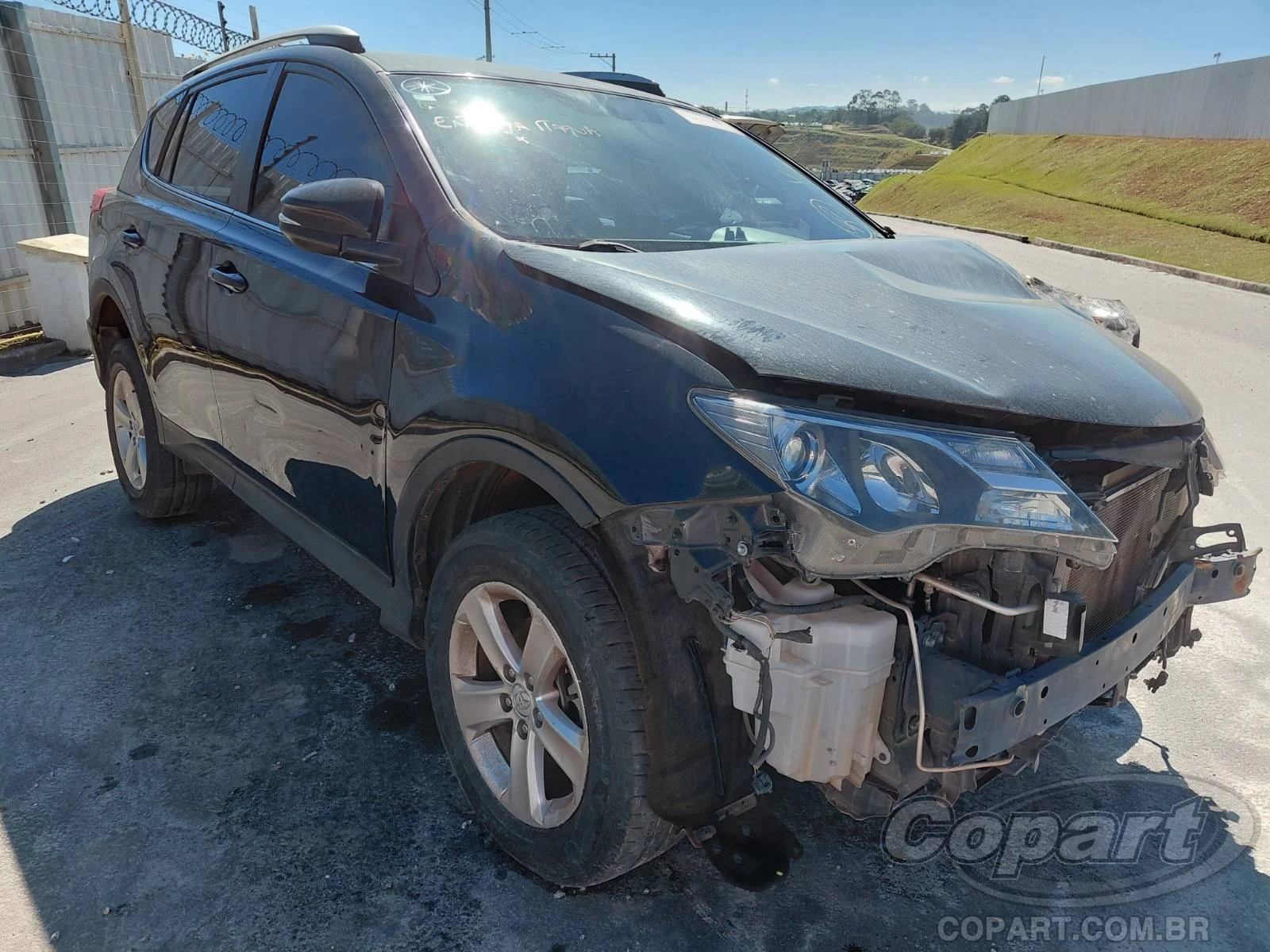 Toyota RAV4 2013 2.0 Gasolina em Itaquaquecetuba - São Paulo