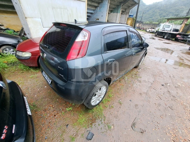 Fiat Punto Essence 1.6 Sucata em Sergipe