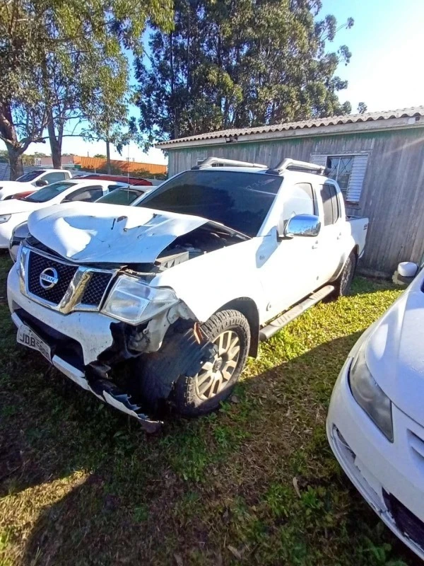 Nissan Frontier SL 2015 4x4 Diesel em Alegrete - Rio Grande do Sul