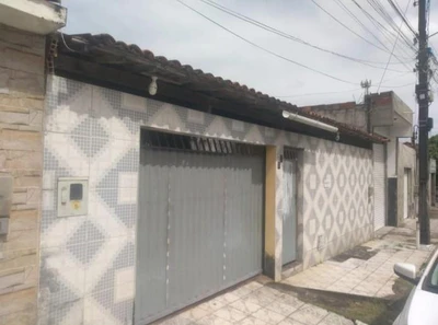 Casa em Camaçari/BA em Camaçari - Bahia