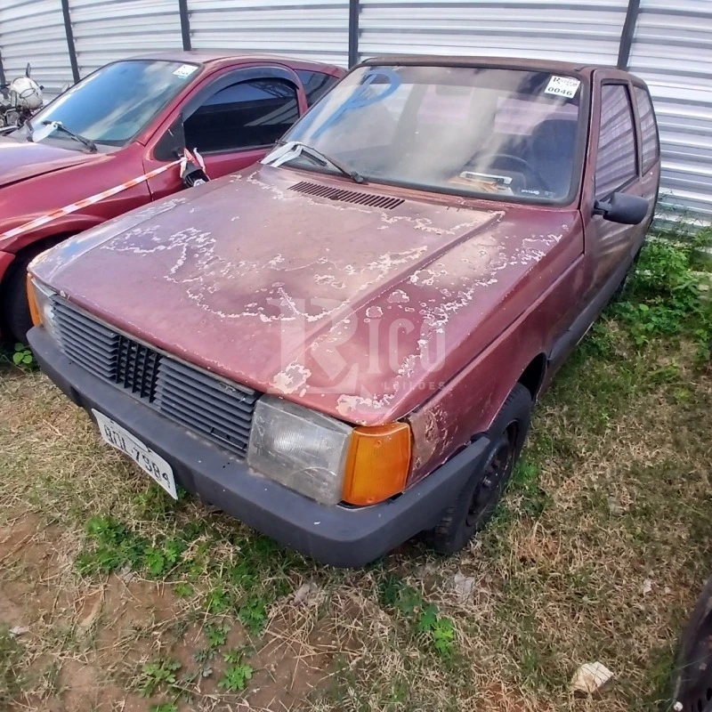 Fiat Uno Uno Electronic Sucata em Jacareí - São Paulo