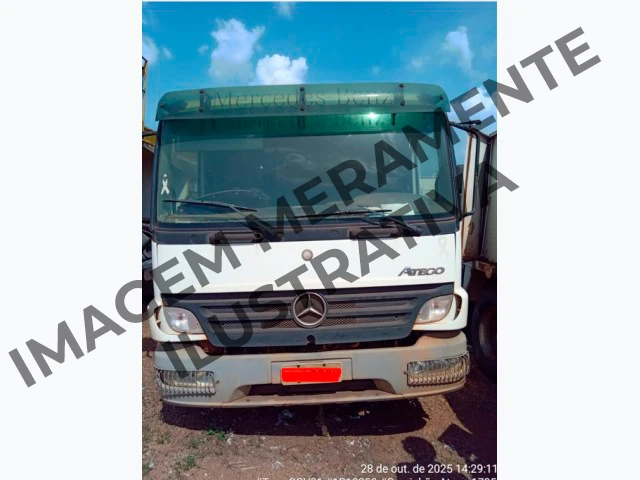 Mercedes-Benz Atego Atego 1725 2011 em Açailândia - Maranhão
