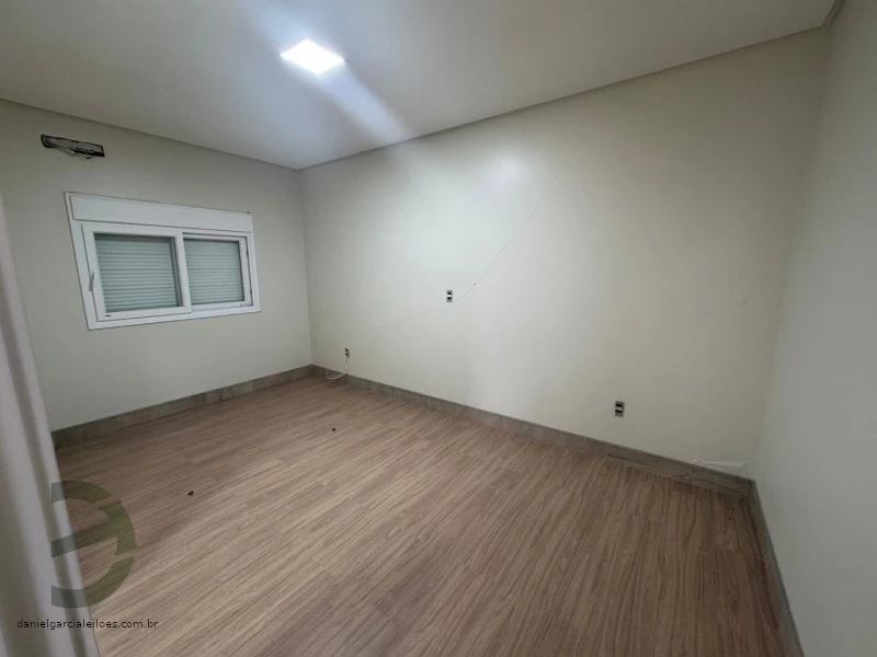 Terreno Terreno com Construção de 480m² em Criciúma/SC em Criciúma - Santa Catarina
