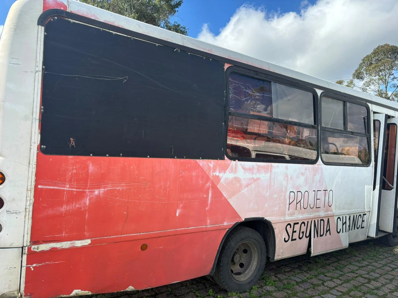 Volkswagen Polo Senior GVO Senior GVO 2004 Ônibus em Criciúma - Santa Catarina