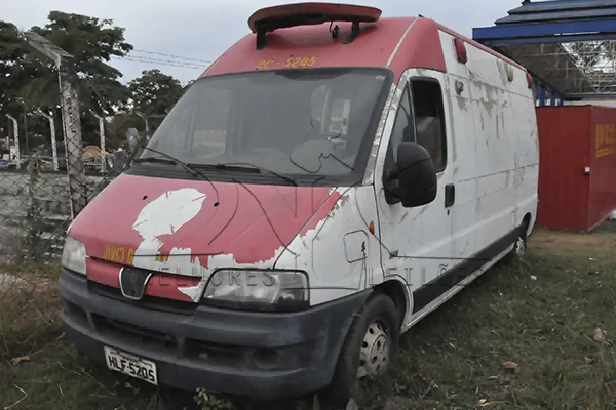 Peugeot Boxer Boxer A 2010 2011 em Nova Lima - Minas Gerais