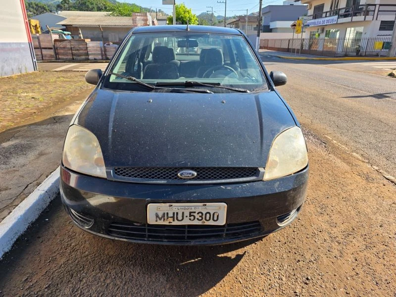 Ford Fiesta Sedan 2005/2006 1.6 Flex em Concórdia - Santa Catarina