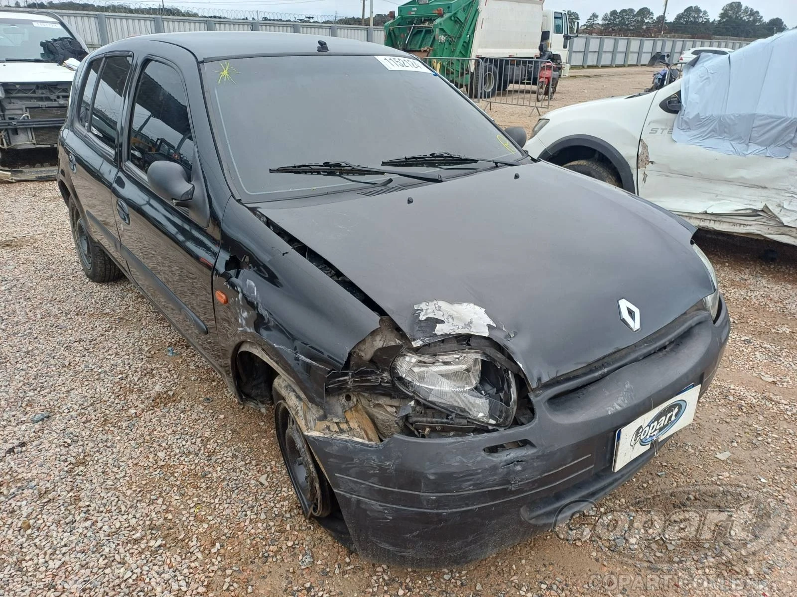 Renault Clio 1.0 2003 em São José Dos Pinhais - Paraná
