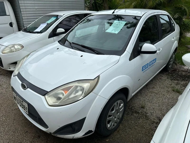 Ford Fiesta Sedan 2014 em Florianópolis - Santa Catarina