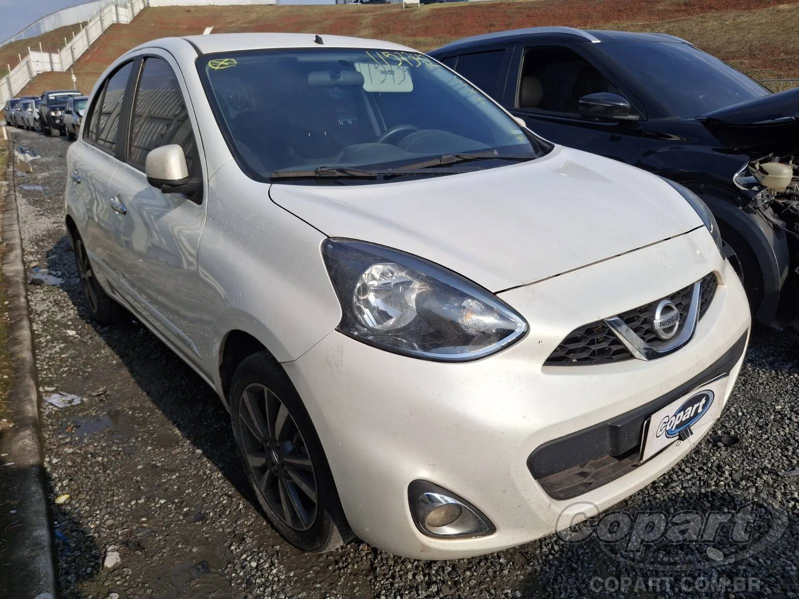 Nissan March 2018 1.6 16V Automático em Itaquaquecetuba - São Paulo