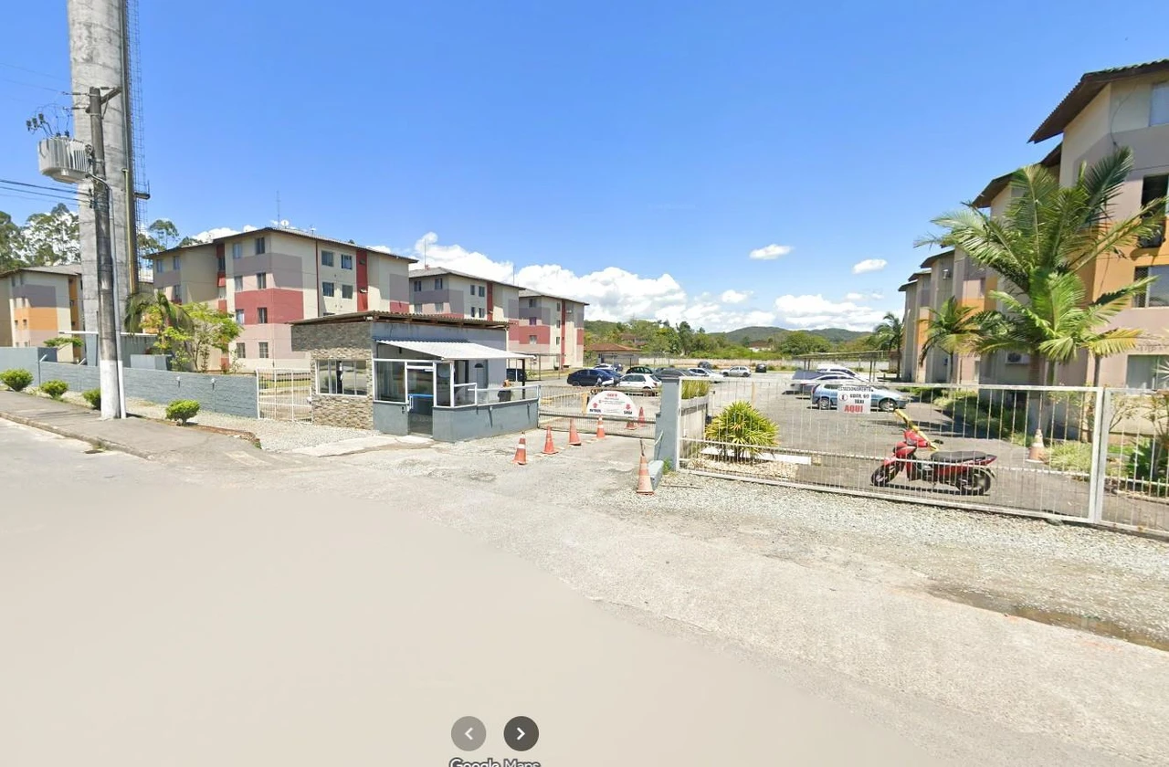 Apartamento com 2 Dorms em Joinville/SC em Joinville - Santa Catarina
