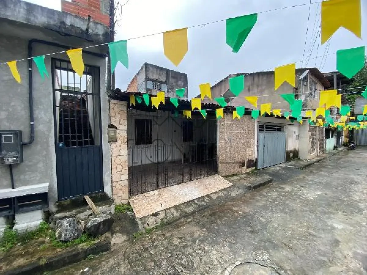 Casa em Simões Filho/BA em Simões Filho - Bahia
