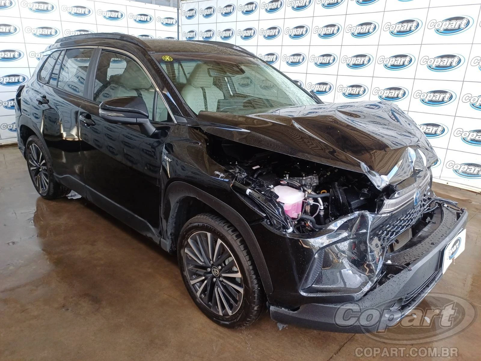 Toyota Corolla Cross XRX 2026 1.8 Hybrid Automático em Candeias - Bahia