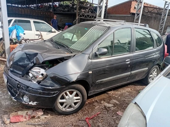 Renault Scenic PRI 1616V 2004 em Santa Cruz Do Sul - Rio Grande do Sul