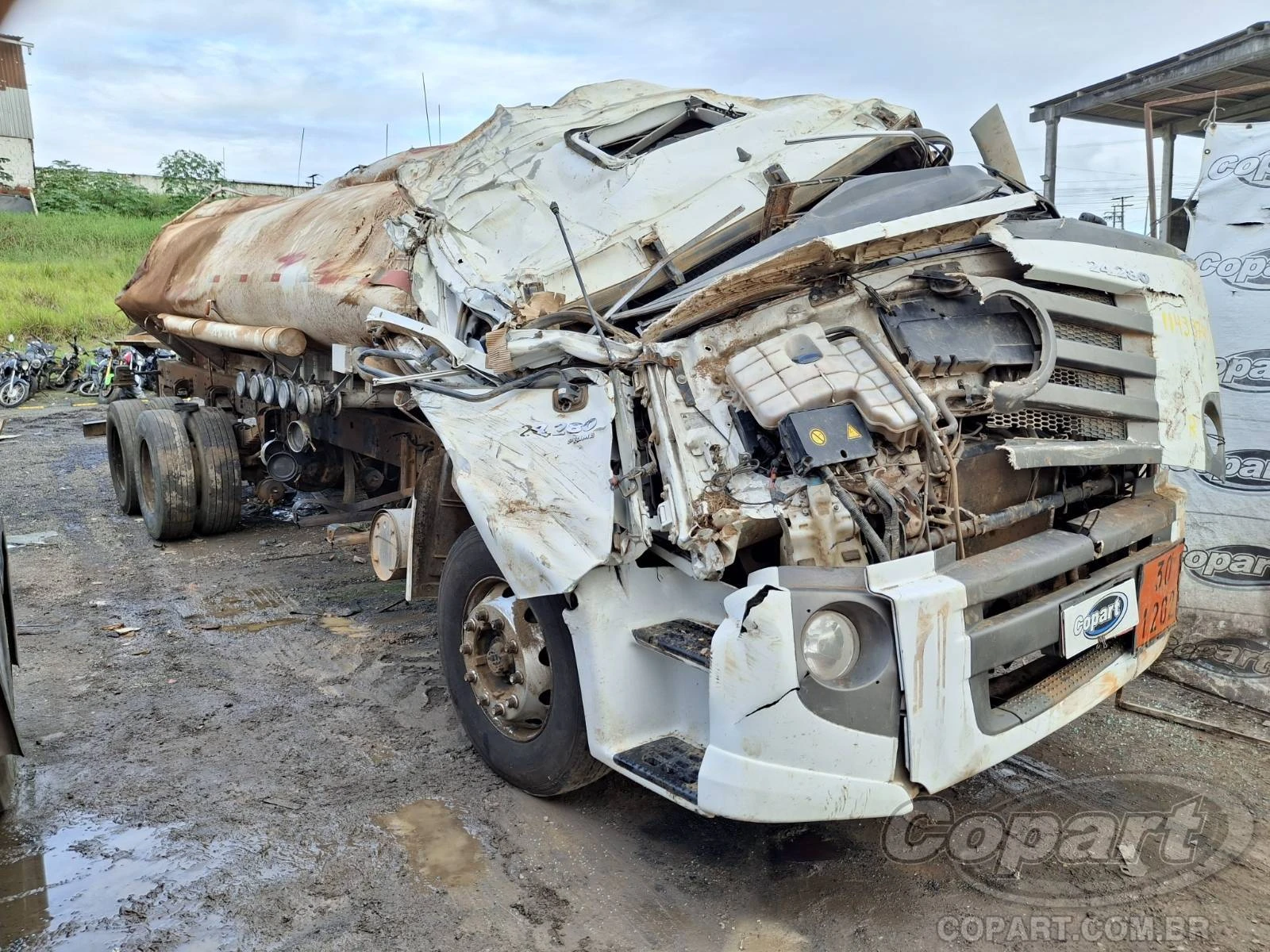 Volkswagen Constellation Conventional 24.280 6.9 I6 2020 Diesel Automático 4x2 em Candeias - Bahia