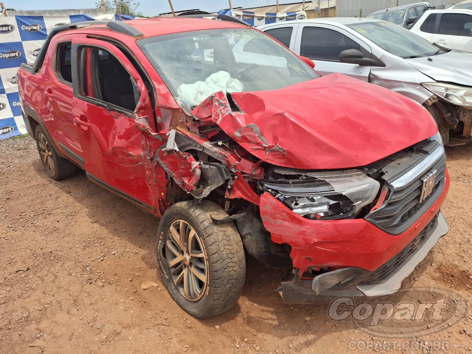 Fiat Strada Volcano 2023 1.3 Firefly em Cuiabá - Mato Grosso