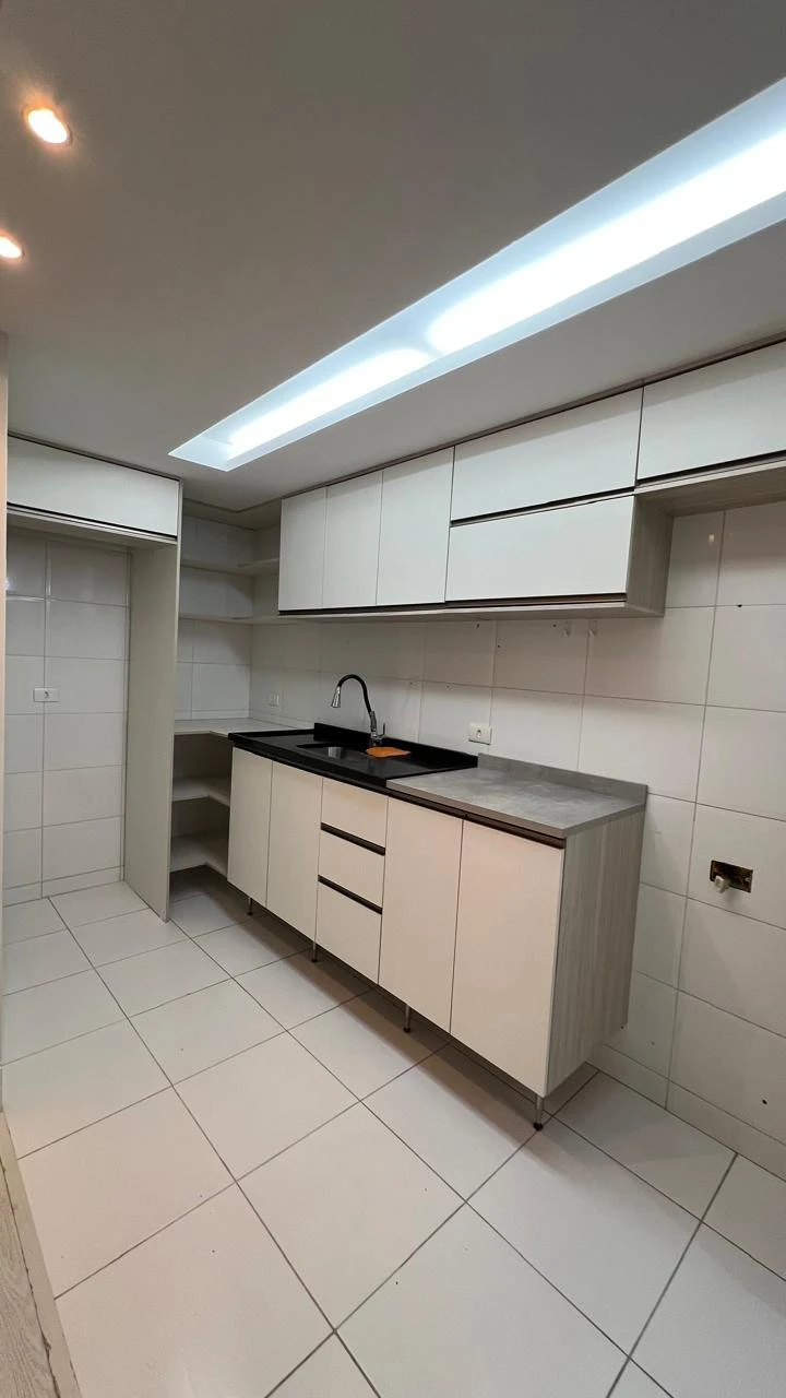 Apartamento com 3 Quartos e 2 Vagas em Curitiba/PR em Curitiba - Paraná