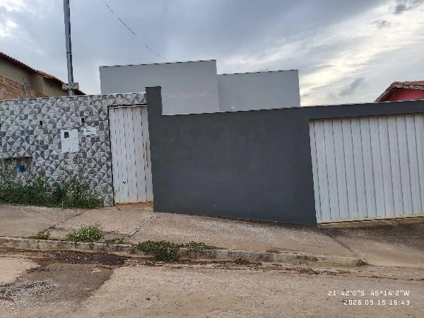 Casa com 2 Quartos em Tres Coracoes/MG em Tres Coracoes - Minas Gerais