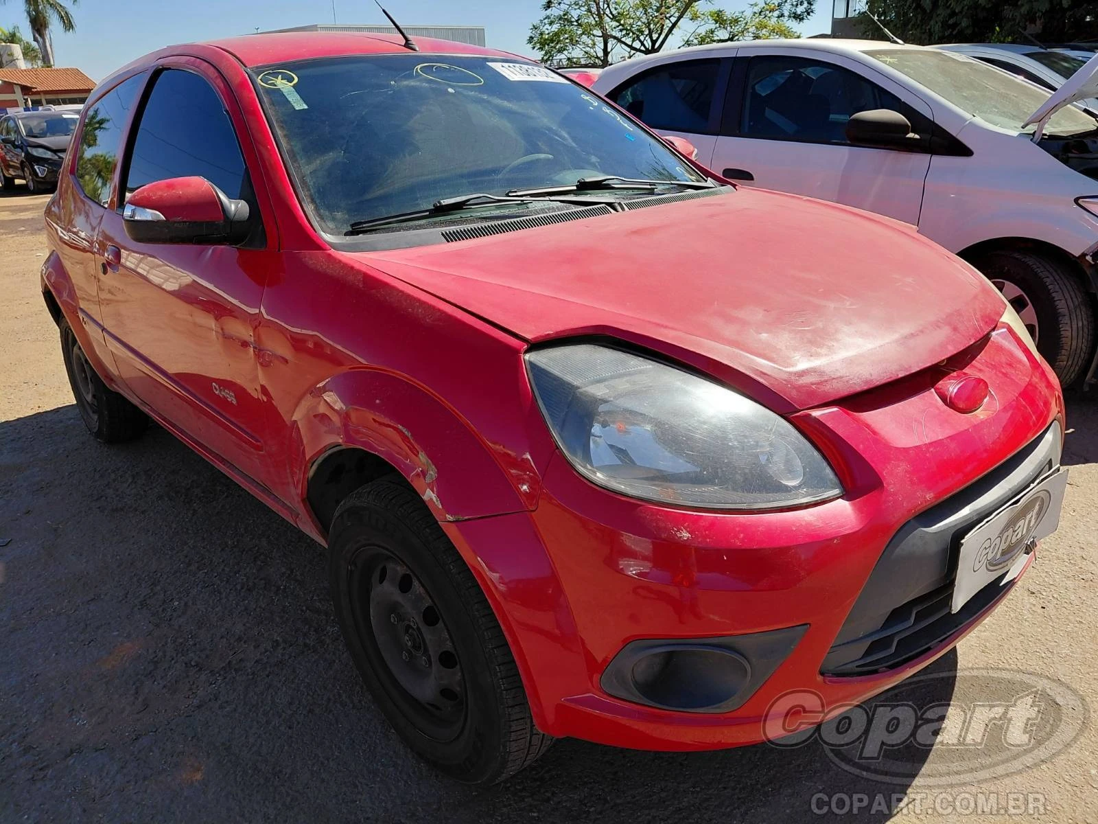 Ford Ka 1.0 Flex 2013 com Pequenos Amassados em Aparecida De Goiânia - Goiás