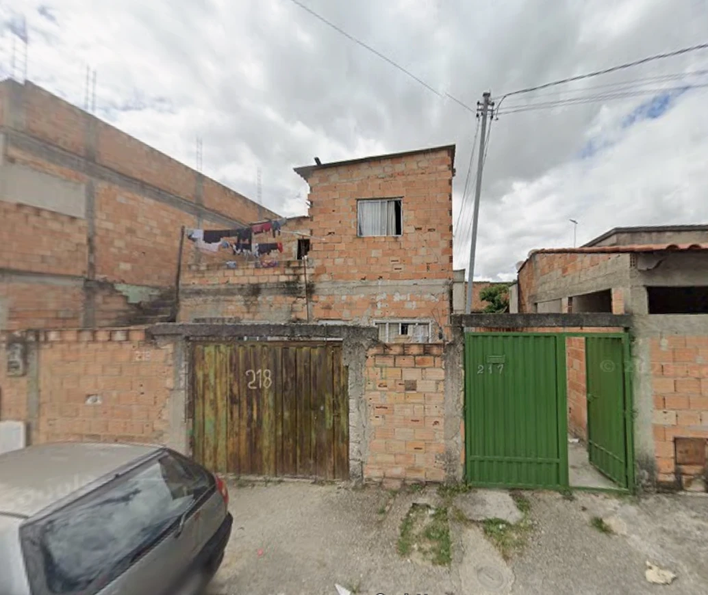 Terreno com 4 Barracões em Betim/MG em Betim - Minas Gerais