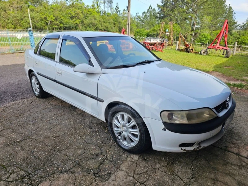 Chevrolet Vectra CD 2.0 1997/1998 em Rio Pardo - Rio Grande do Sul