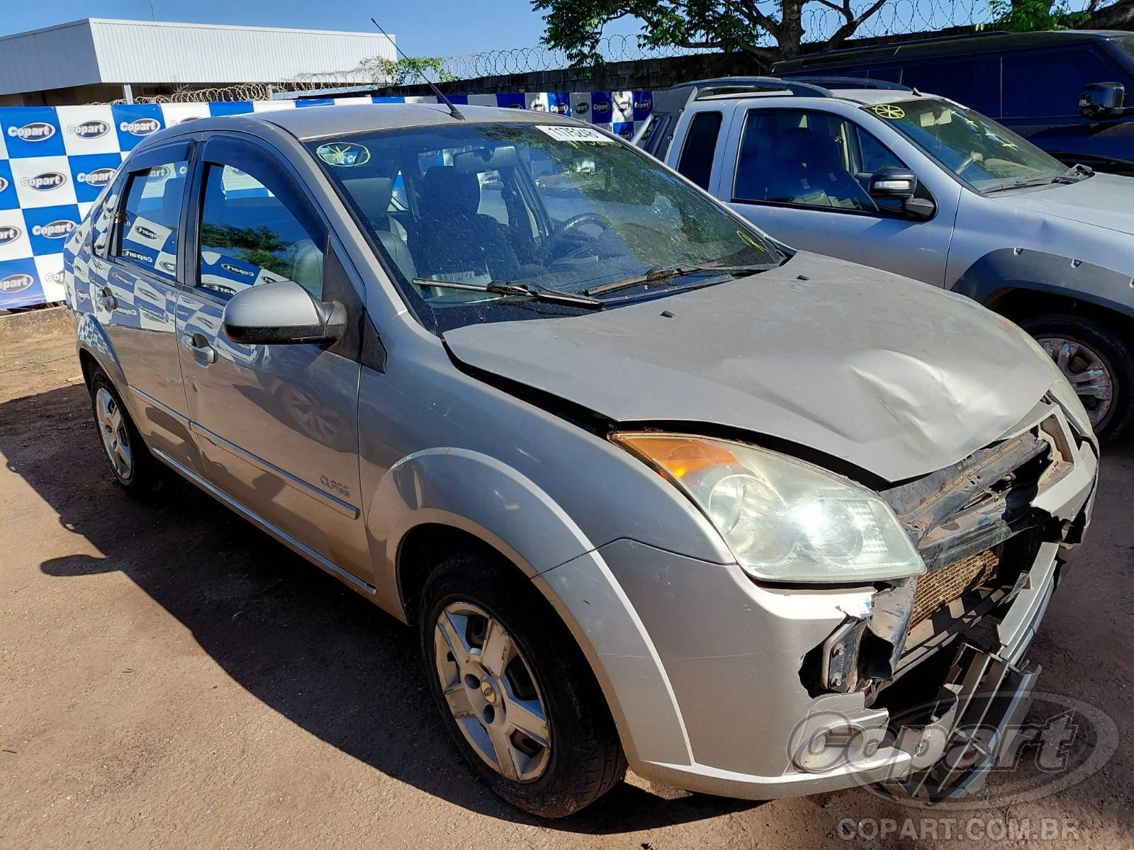 Ford Fiesta Sedan 2010 1.6 Flex em Aparecida De Goiânia - Goiás