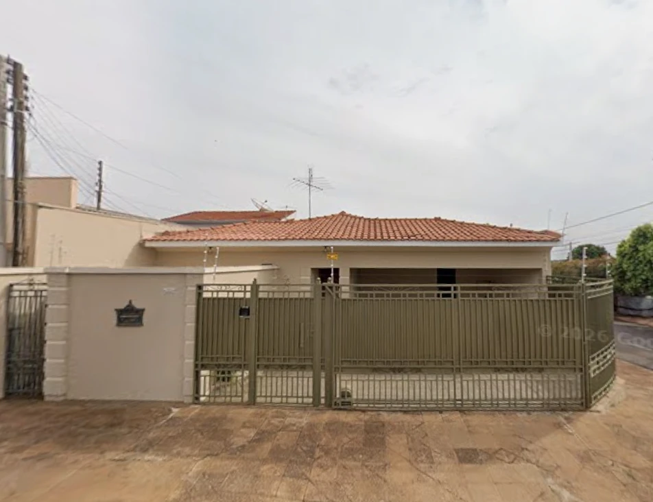 Casa em Santa Cruz do Rio Pardo/SP em Santa Cruz Do Rio Pardo - São Paulo