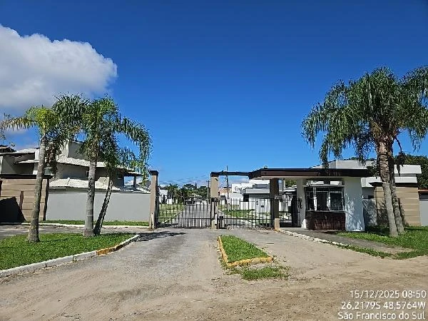 Casa com 4 Quartos em São Francisco do Sul/SC em Sao Francisco Do Sul - Santa Catarina