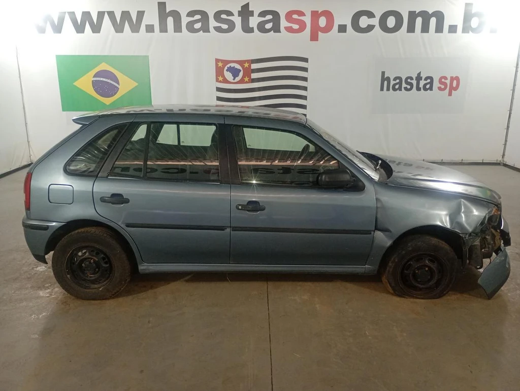Volkswagen Gol 16V 2000 Cinza em Casa Branca - São Paulo