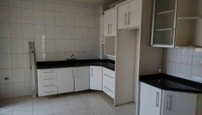 Apartamento com 1 Vaga em Arapongas/PR em Arapongas - Paraná