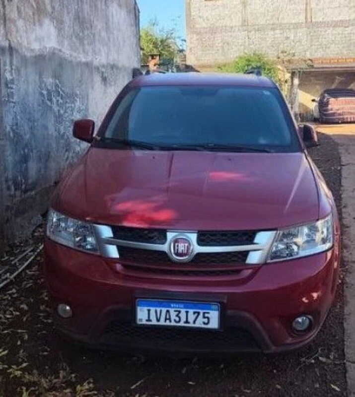 Fiat Freemont Freemont AT6 2013 2014 Vermelha Automático em Paiçandu - Paraná