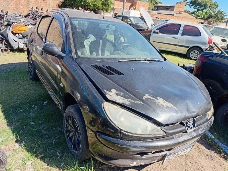 Peugeot 206 Sensat FX 2007 1.4 em Capão Da Canoa - Rio Grande do Sul