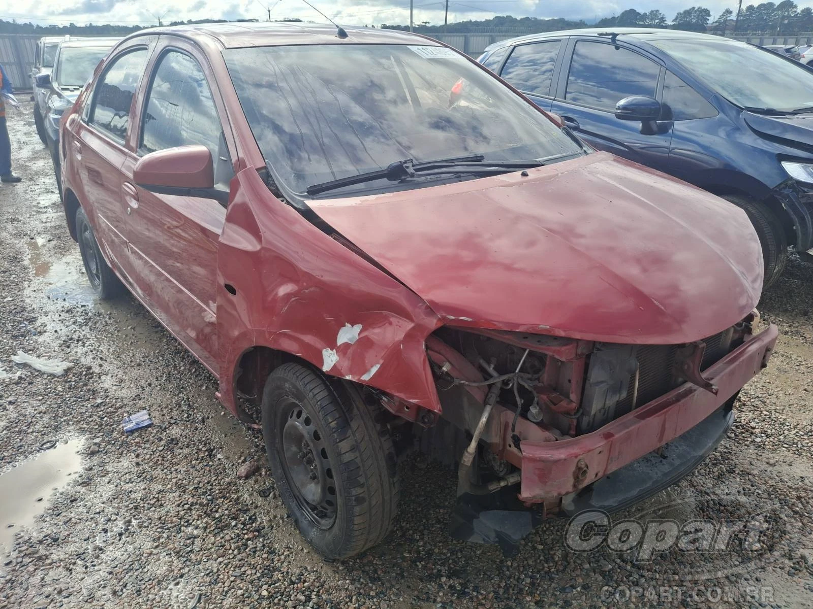 Toyota Etios Seda X 2014 1.5 16V em São José Dos Pinhais - Paraná