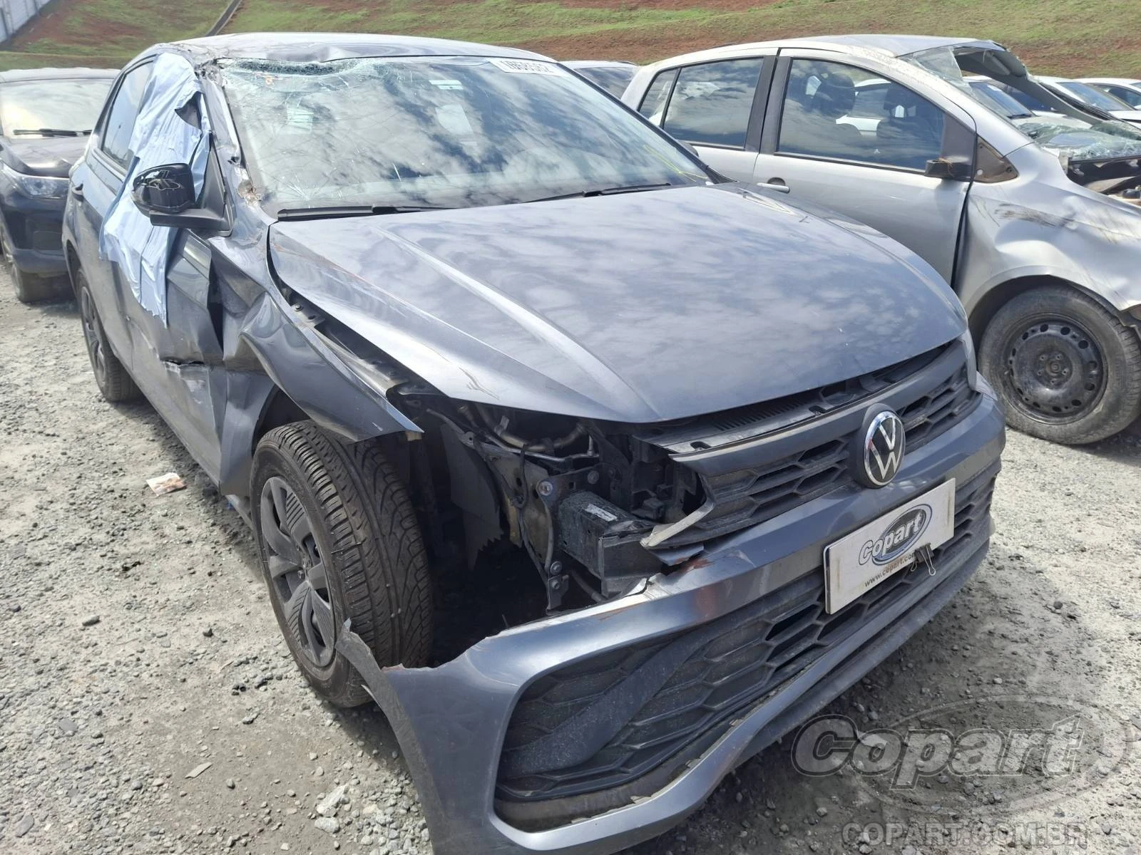 Volkswagen Polo Track 2024 1.0 MPI em Itaquaquecetuba - São Paulo